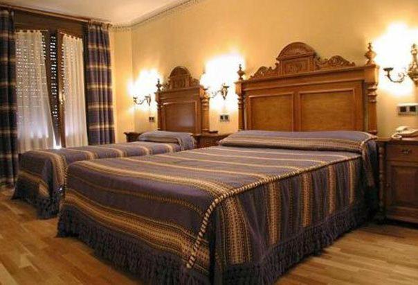 Hotel Del Pastor Морелья Экстерьер фото